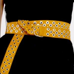 NWT IRO Rhea round suede studded belt size 85, color camel